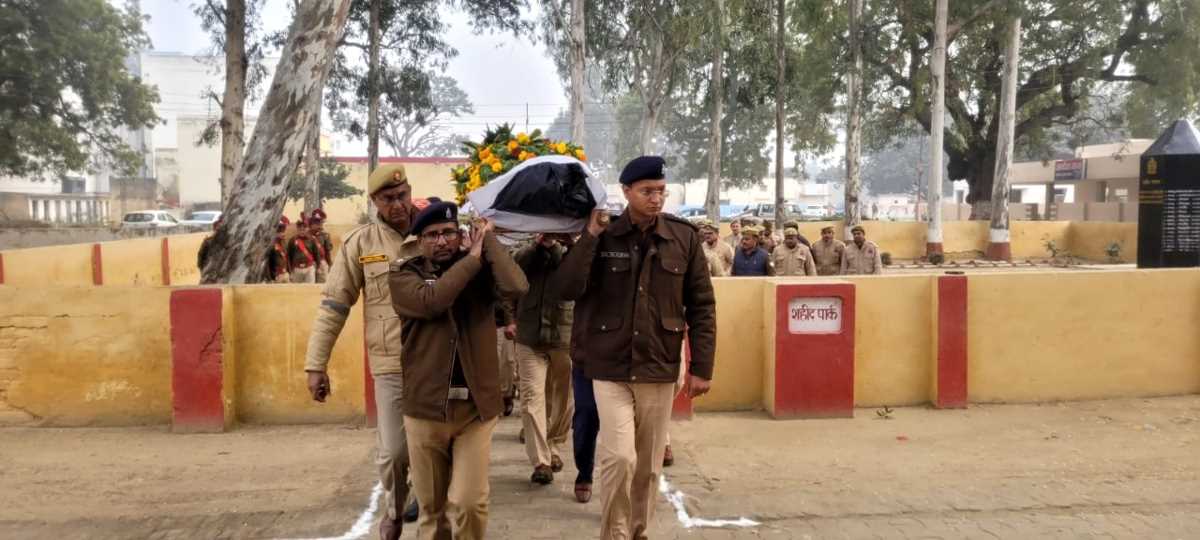 बंदरों के आतंक से गई एक सिपाही की जान